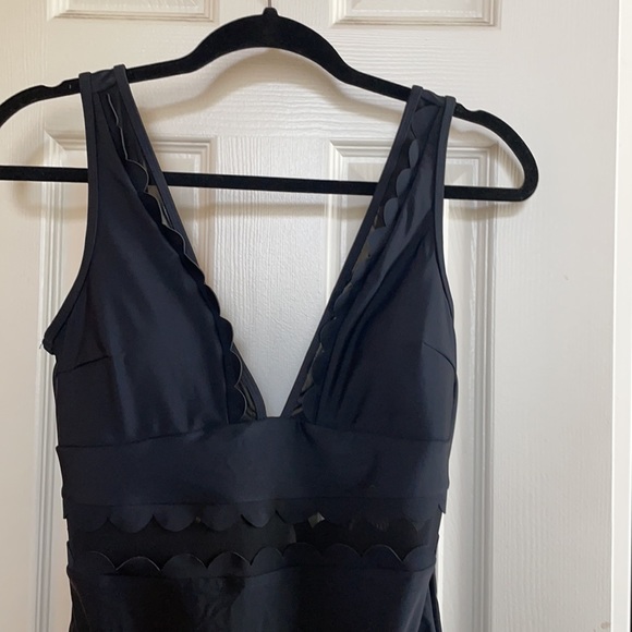 Cupshe One piece Bathing suit. Brand new with tags - Picture 3 of 4